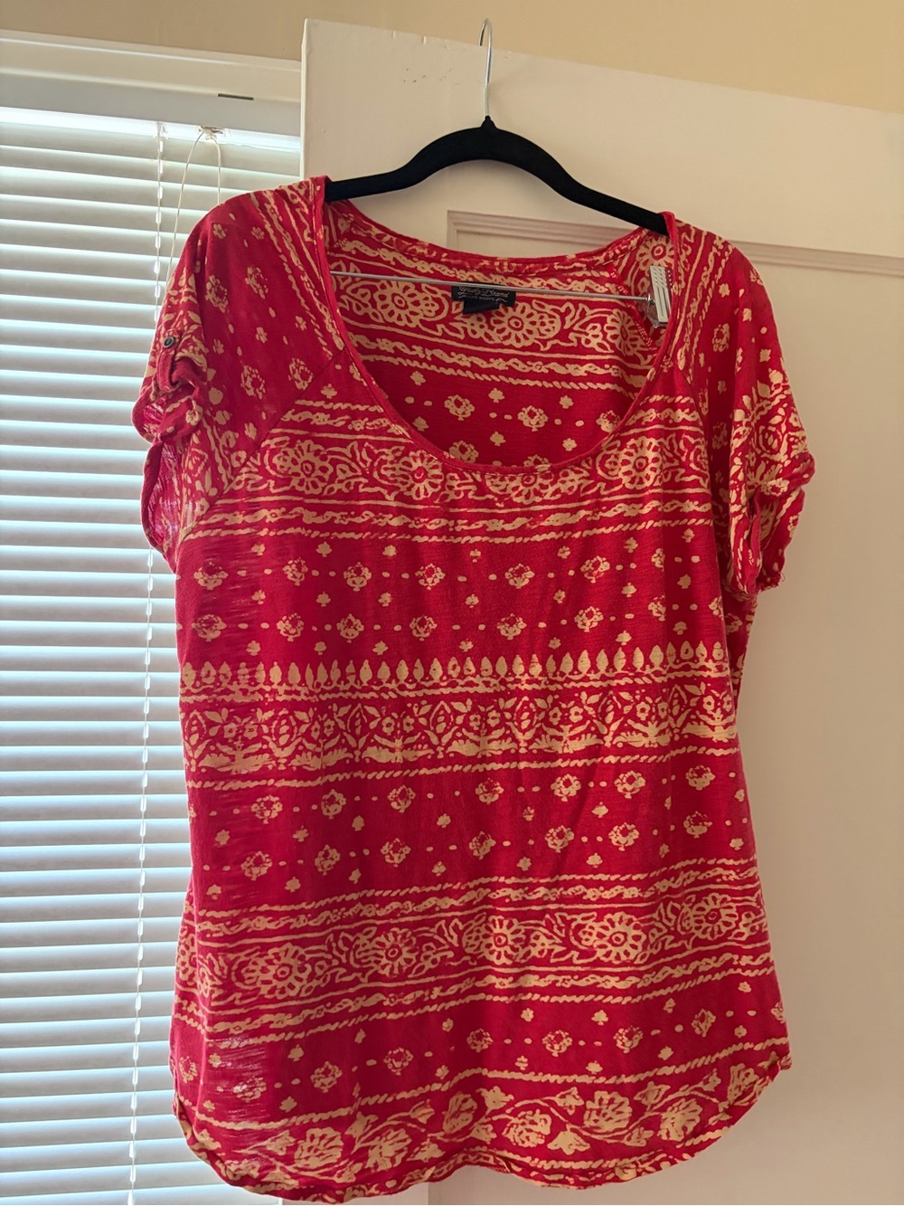 Lucky Brand Red and Cream Short Sleeve Scoop Neck Tee